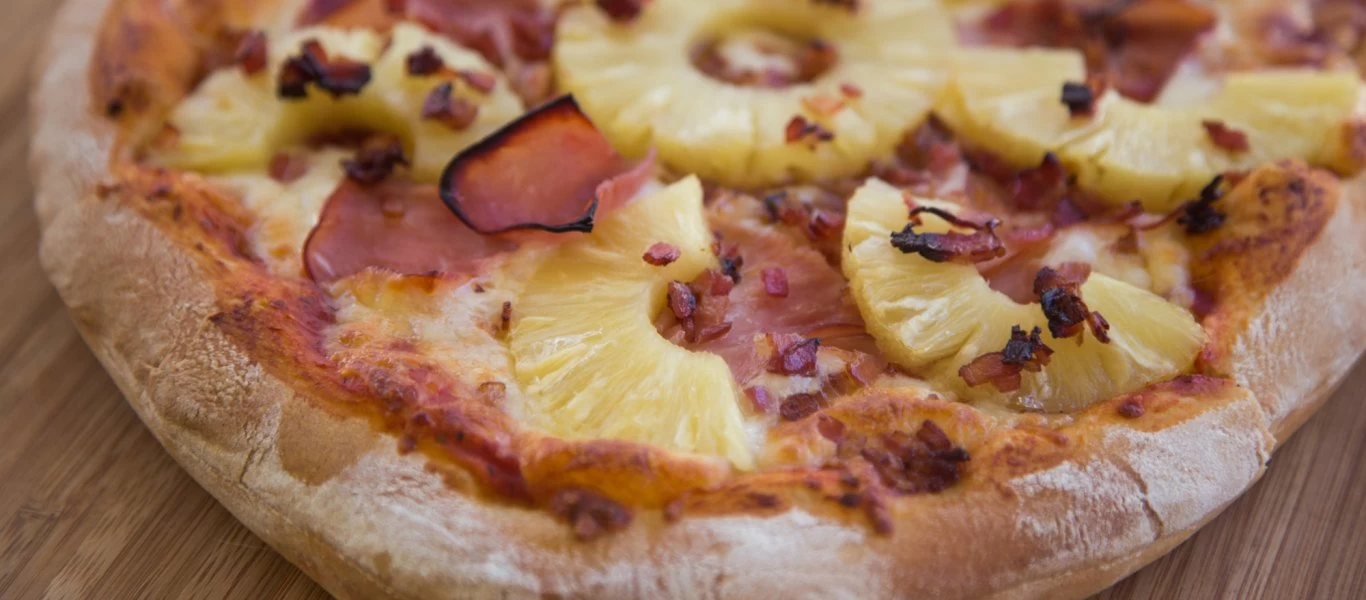 Πίτσα: Έχετε αναρωτηθεί πόσες θερμίδες έχει το ένα κομμάτι;